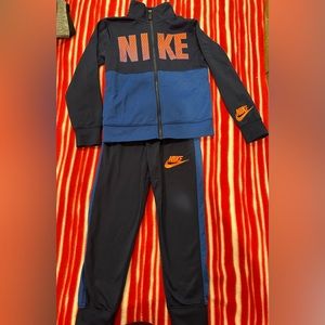 Nike Matching 2 Piece Set Boys 4-5 yrs